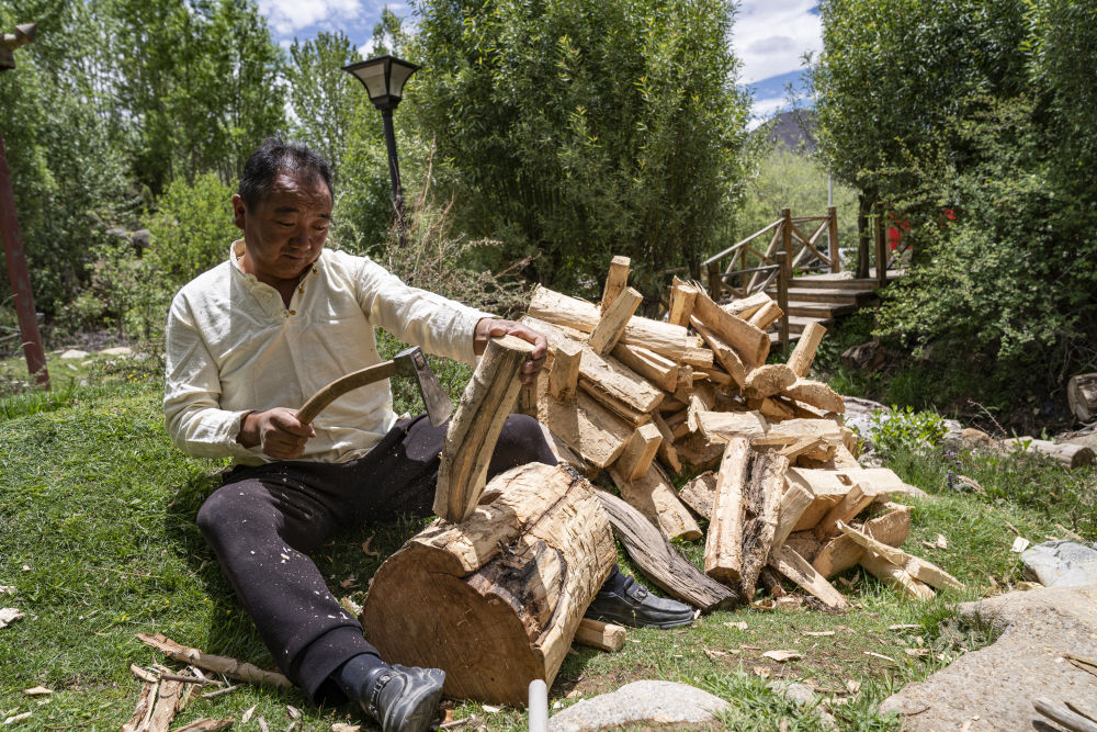 
东直门医院黄牛代挂号电话票贩子号贩子网上预约挂号,住院检查加快,闻“香”识西藏：藏香氤氲中的匠心传承
