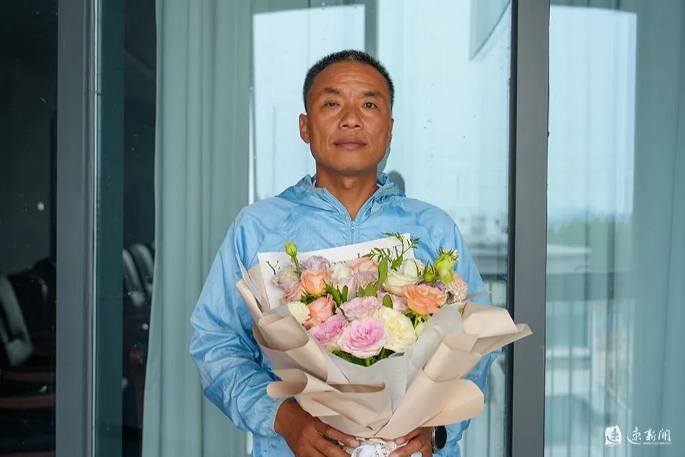 
北京肿瘤医院黄牛代挂号电话票贩子号贩子网上预约挂号,住院检查加快,生死关头，又是奋不顾身的一跃！