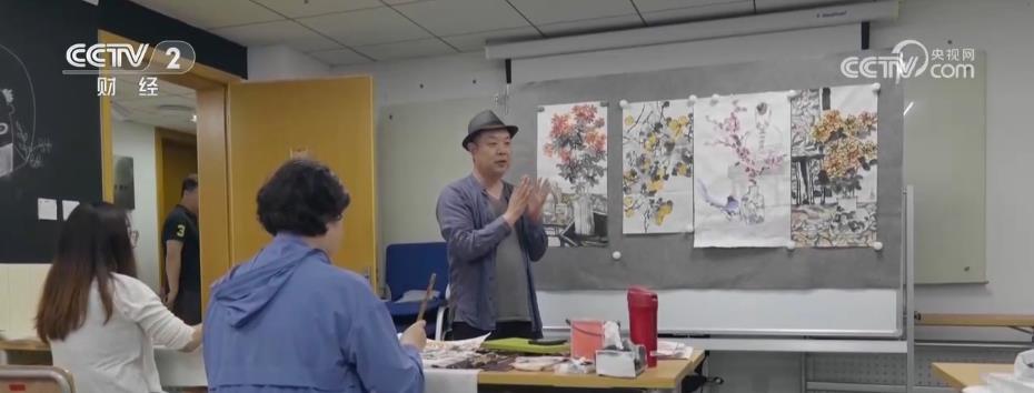 
上海肿瘤医院黄牛代挂号电话票贩子号贩子网上预约挂号,住院检查加快,艺术夜校“火出圈” 公共文化服务点亮“夜生活”