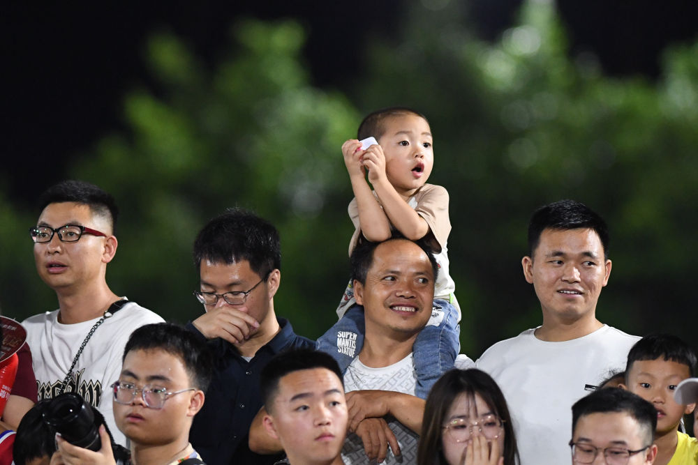 
南京金陵医院黄牛代挂号电话票贩子号贩子网上预约挂号,住院检查加快,新华全媒+|贵州“村超”的“超级周末”