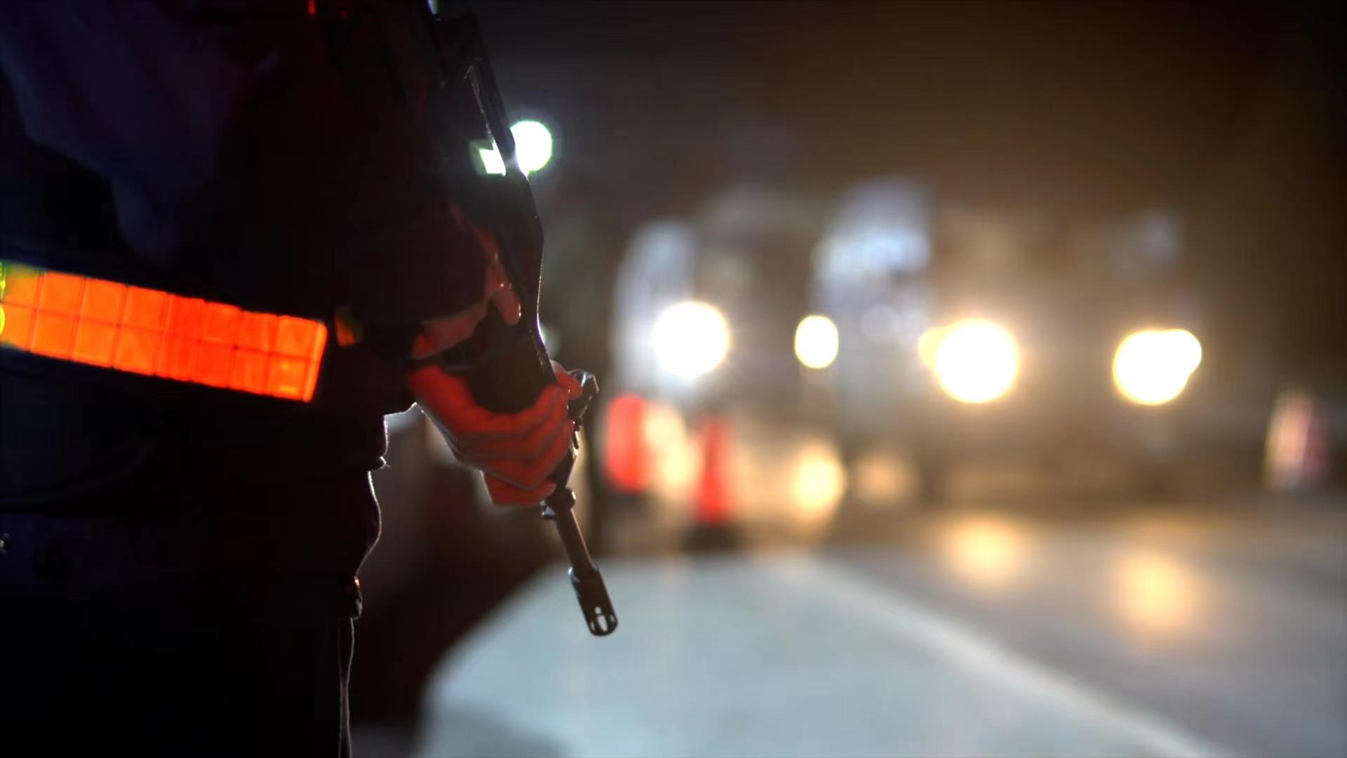 
首都医科大学附属北京胸科医院黄牛代挂号电话票贩子号贩子网上预约挂号,住院检查加快,一条全是背影的视频致敬禁毒英雄