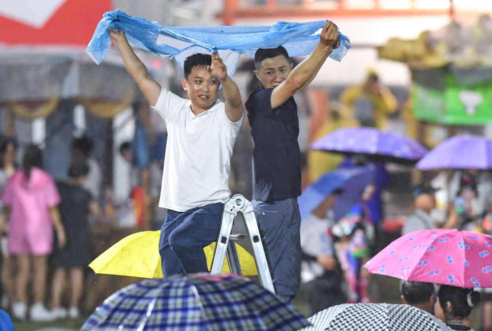 
南京金陵医院黄牛代挂号电话票贩子号贩子网上预约挂号,住院检查加快,新华全媒+|贵州“村超”的“超级周末”