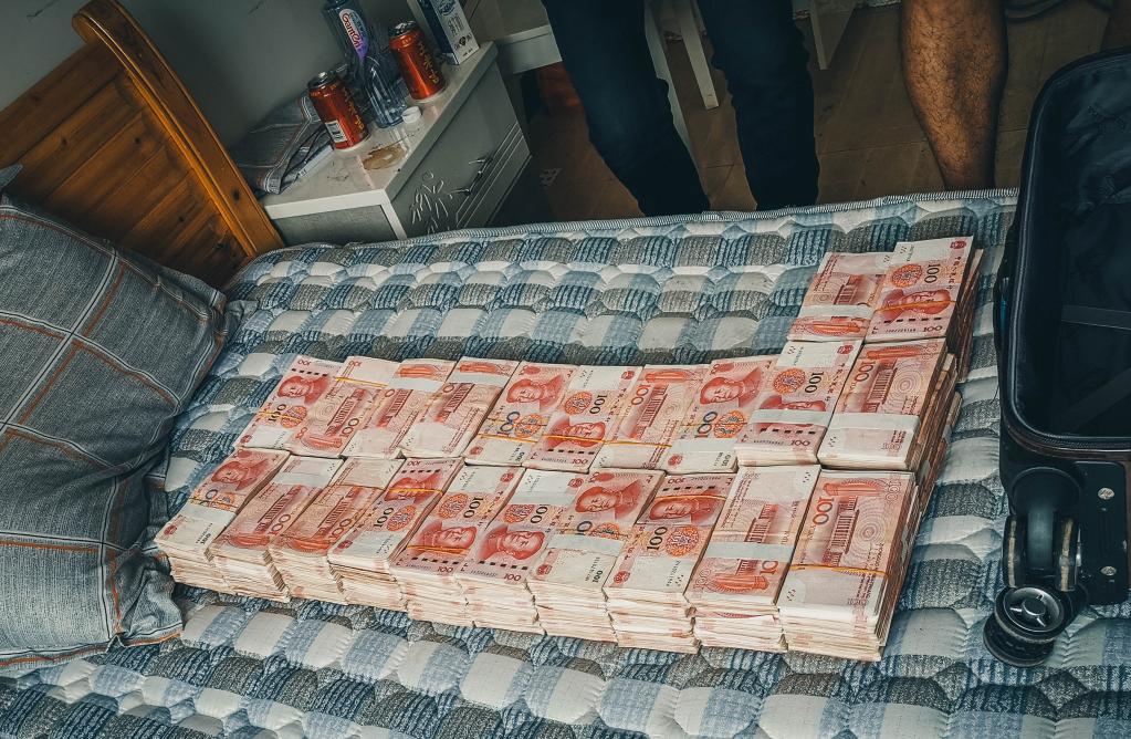 
中国人民解放军总医院黄牛代挂号电话票贩子号贩子网上预约挂号,住院检查加快,勋章的两面，是缉毒英雄某某某和她