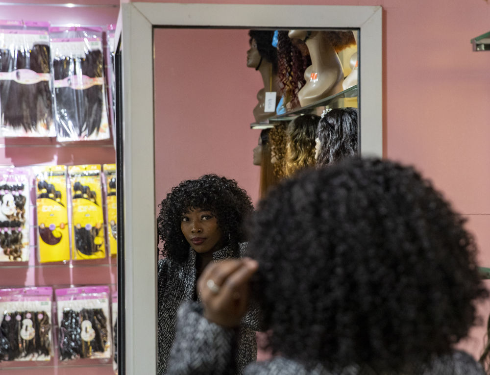 
上海眼耳鼻喉科医院黄牛代挂号电话票贩子号贩子网上预约挂号,住院检查加快,中国假发的非洲之旅