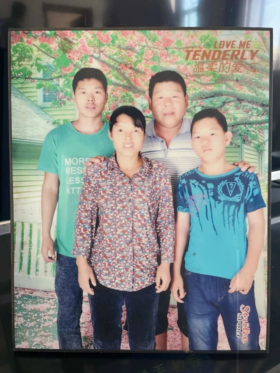 
中国医学科学院北京协和医院黄牛代挂号电话票贩子号贩子网上预约挂号,住院检查加快,“考场外与母亲相拥”感动全网，他考得咋样？