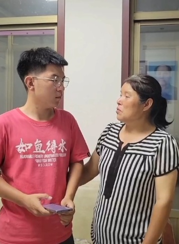 
中国医学科学院北京协和医院黄牛代挂号电话票贩子号贩子网上预约挂号,住院检查加快,“考场外与母亲相拥”感动全网，他考得咋样？