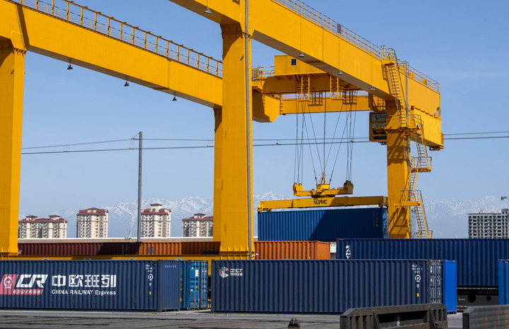 
首都医科院整形外科医院黄牛代挂号电话票贩子号贩子网上预约挂号,住院检查加快,你探班过跨国班列吗？