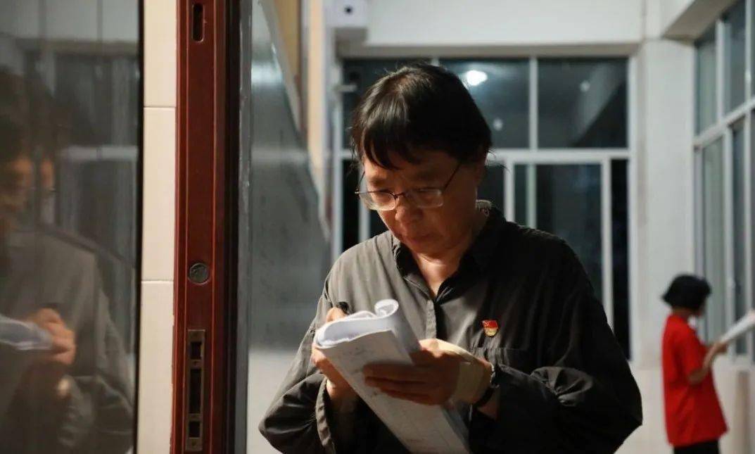 
天津各大医院黄牛代挂号电话票贩子号贩子网上预约挂号,住院检查加快,高考结束，她又“躲”了起来……