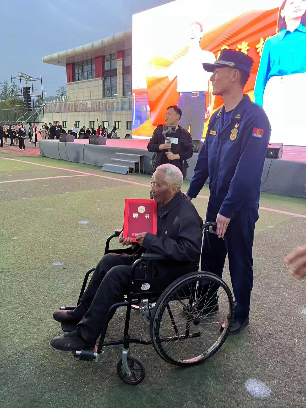
广州中医院黄牛代挂号电话票贩子号贩子网上预约挂号,住院检查加快,怕苦就不要当共产党员