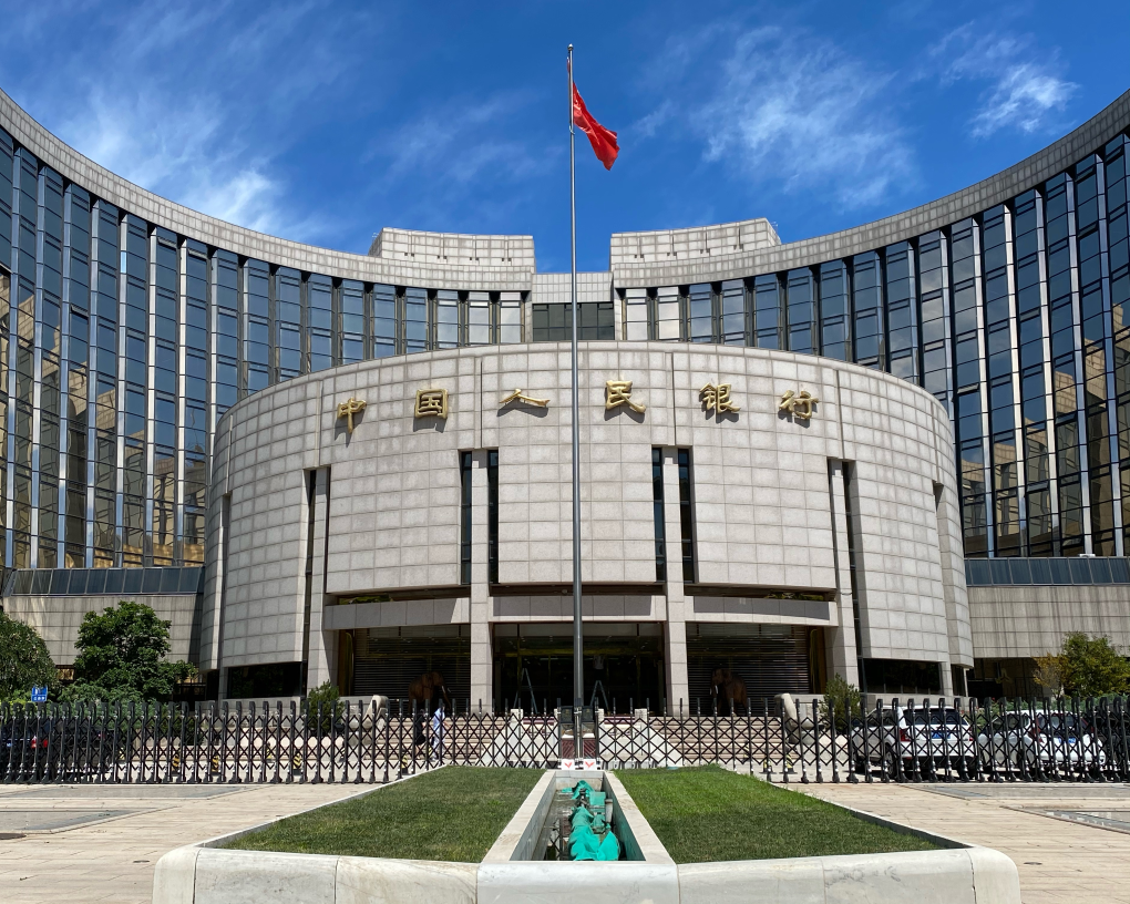 
南京各大医院黄牛代挂号电话票贩子号贩子网上预约挂号,住院检查加快,上半年我国人民币贷款增加15.73万亿元