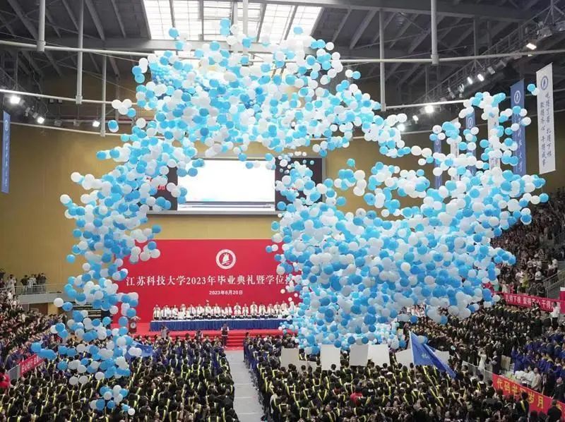 
北京大学肿瘤医院黄牛代挂号电话票贩子号贩子网上预约挂号,住院检查加快,“匍匐在地，擦干祖国身上的耻辱”毕业典礼上，校长哭了……