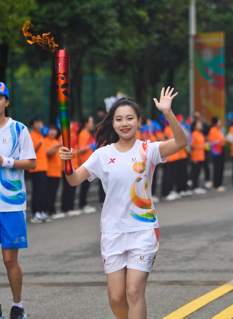 
南方医科大学南方医院黄牛代挂号电话票贩子号贩子网上预约挂号,住院检查加快,成都大运会火炬传递成都站第三日152棒火炬手接力传递