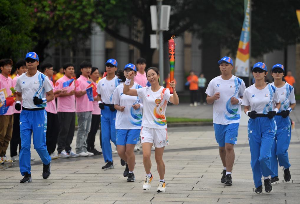 
南方医科大学南方医院黄牛代挂号电话票贩子号贩子网上预约挂号,住院检查加快,成都大运会火炬传递成都站第三日152棒火炬手接力传递