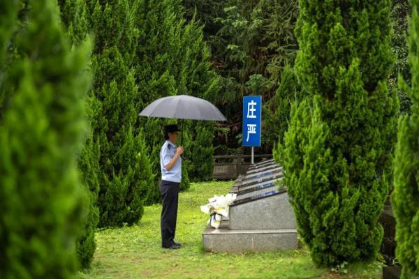 
中山大学孙逸仙纪念医院黄牛代挂号电话票贩子号贩子网上预约挂号,住院检查加快,尹铭志，你的妹妹接过了你的枪！