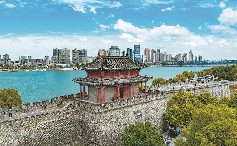
上海瑞金医院黄牛代挂号电话票贩子号贩子网上预约挂号,住院检查加快,襄阳，三分天下策源地