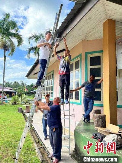 
上海肿瘤医院黄牛代挂号电话票贩子号贩子网上预约挂号,住院检查加快,丝路工坊行走进古晋办民生活动对接职教合作