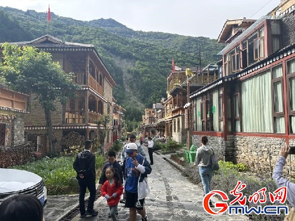
广州各大医院黄牛代挂号电话票贩子号贩子网上预约挂号,住院检查加快,我们的家园｜四川阿坝羊茸村：端上“生态碗” 又吃“旅游饭”