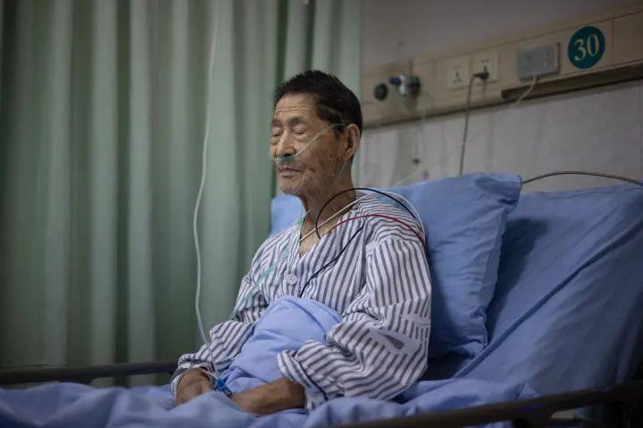 
上海瑞金医院黄牛代挂号电话票贩子号贩子网上预约挂号,住院检查加快,全部存款，捐出！