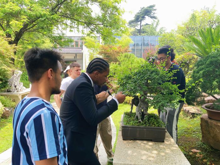 
北京广安门中医院黄牛代挂号电话票贩子号贩子网上预约挂号,住院检查加快,“Z世代”画像中国｜外国青年博主：我们不一样，我们也一样