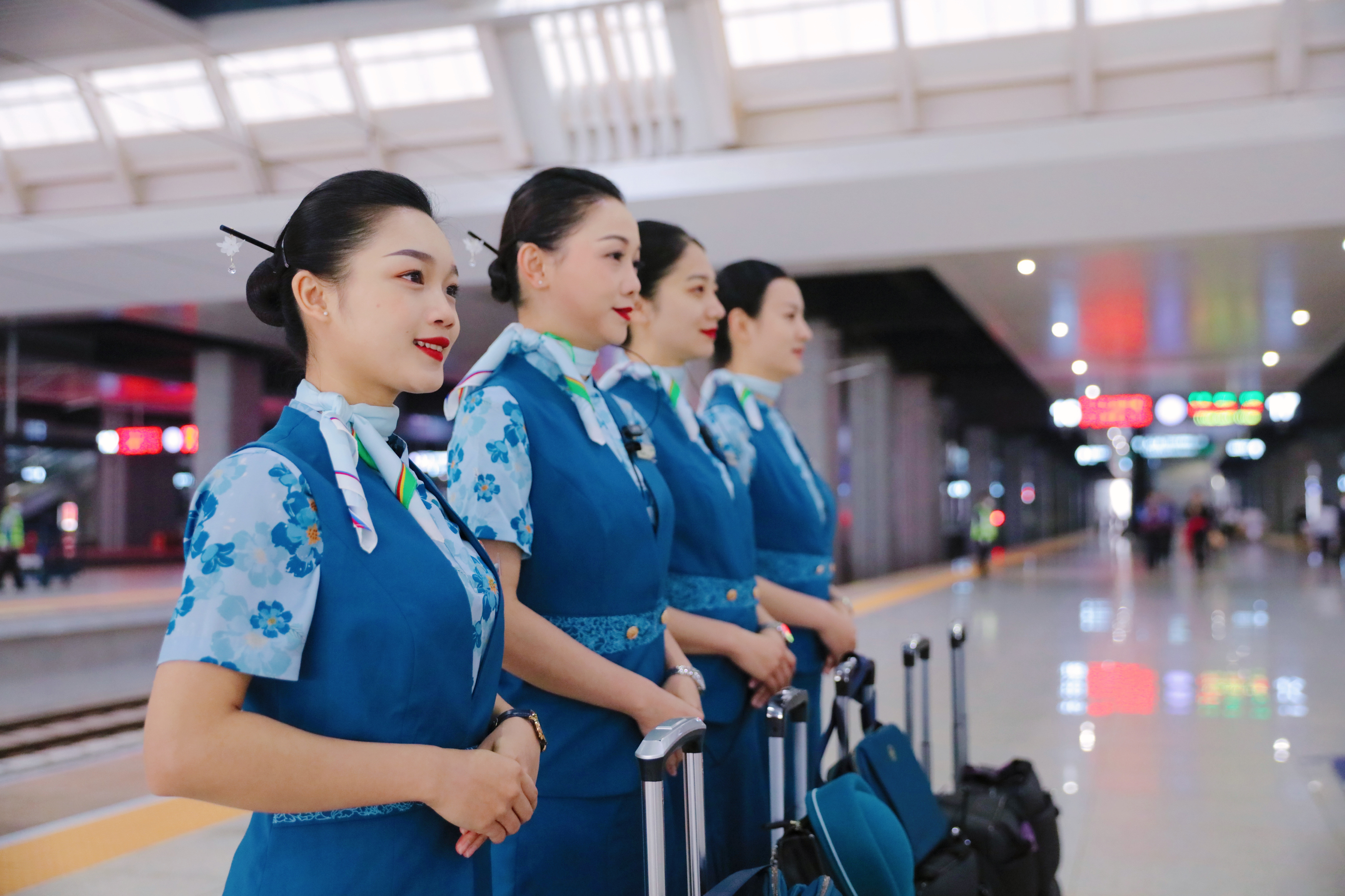 
中国人民解放军总医院黄牛代挂号电话票贩子号贩子网上预约挂号,住院检查加快,昆明→万象，提前一小时到达！