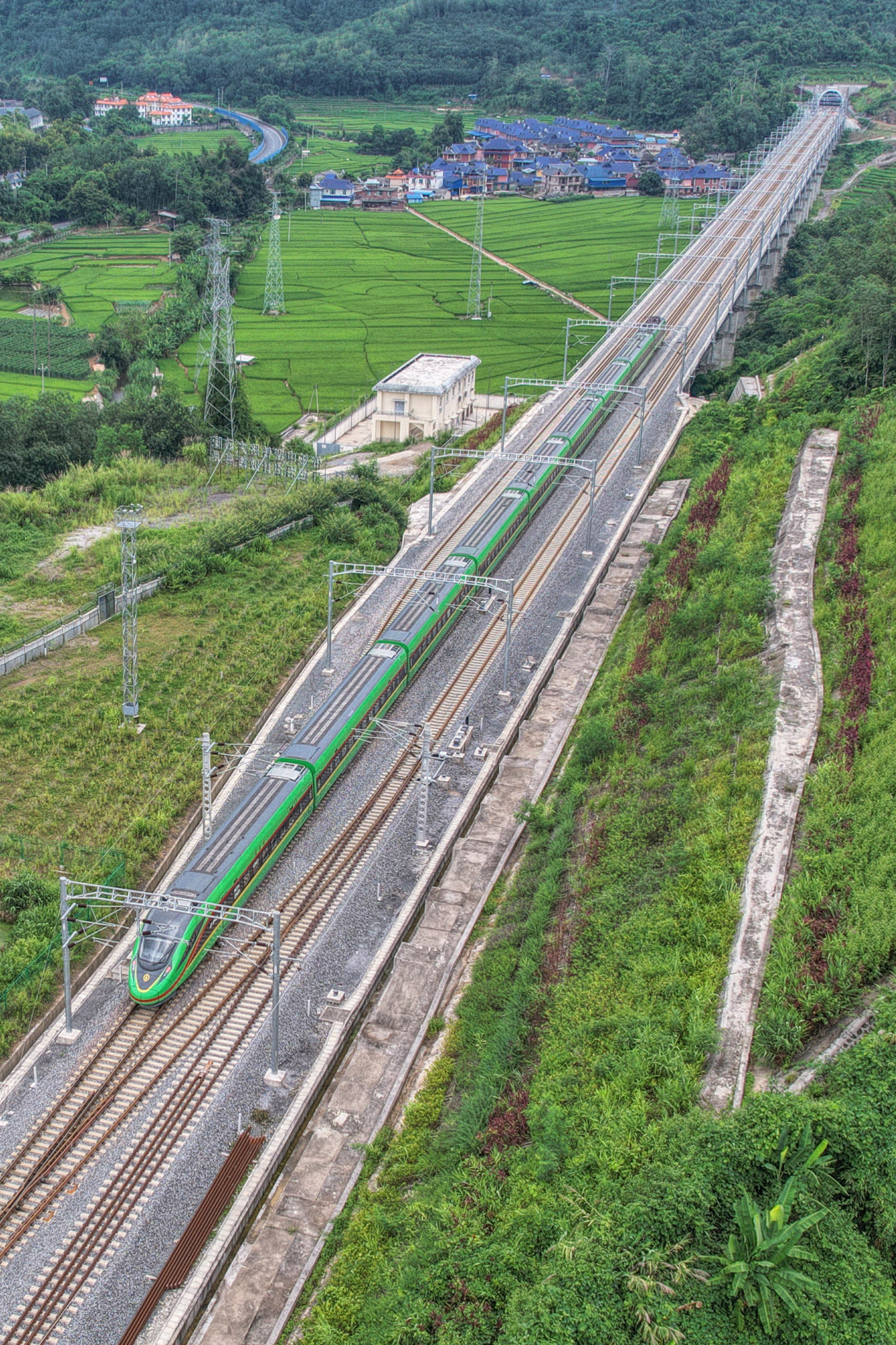 
中国人民解放军总医院黄牛代挂号电话票贩子号贩子网上预约挂号,住院检查加快,昆明→万象，提前一小时到达！