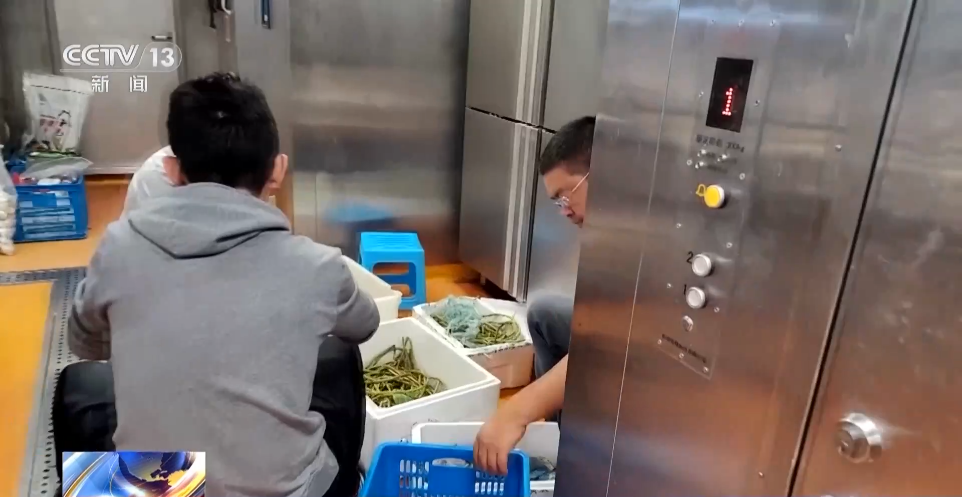 
上海肿瘤医院黄牛代挂号电话票贩子号贩子网上预约挂号,住院检查加快,走进“雪龙2”号食堂 看队员们船上都吃啥？食材怎么储存？