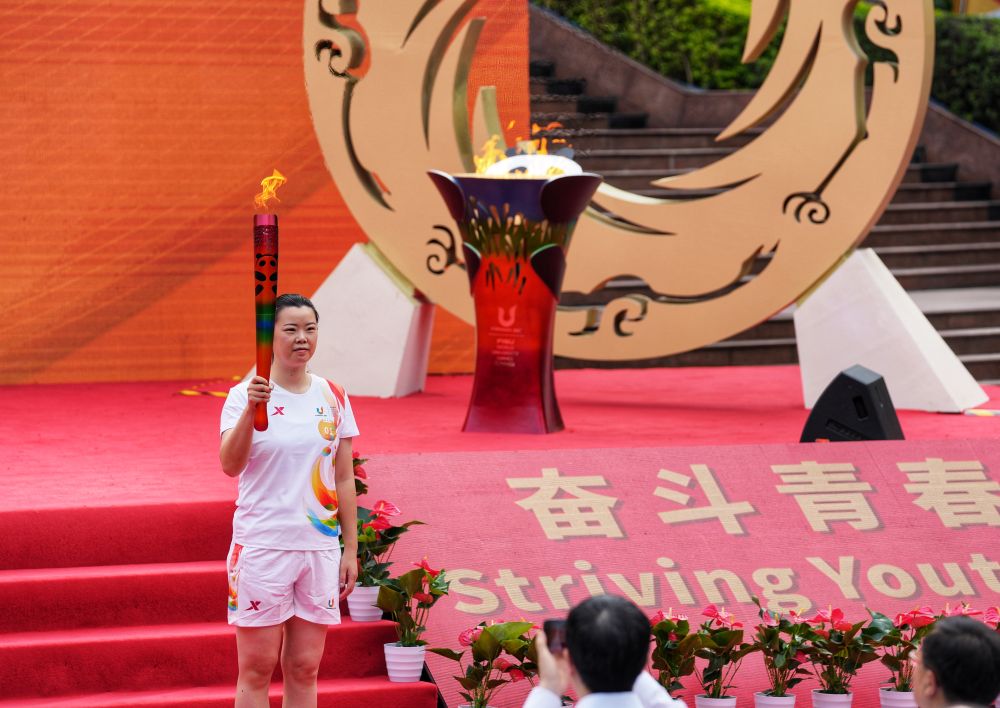 
广州各大医院黄牛代挂号电话票贩子号贩子网上预约挂号,住院检查加快,追光丨追逐青春之光！成都大运会火炬传递全回顾