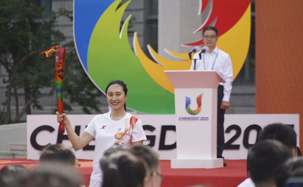 
广州各大医院黄牛代挂号电话票贩子号贩子网上预约挂号,住院检查加快,追光丨追逐青春之光！成都大运会火炬传递全回顾