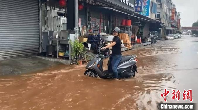 
北京安贞医院黄牛代挂号电话票贩子号贩子网上预约挂号,住院检查加快,台风“杜苏芮”下的台湾：已酿1人死亡 逾4万户停电 有渔船沉没