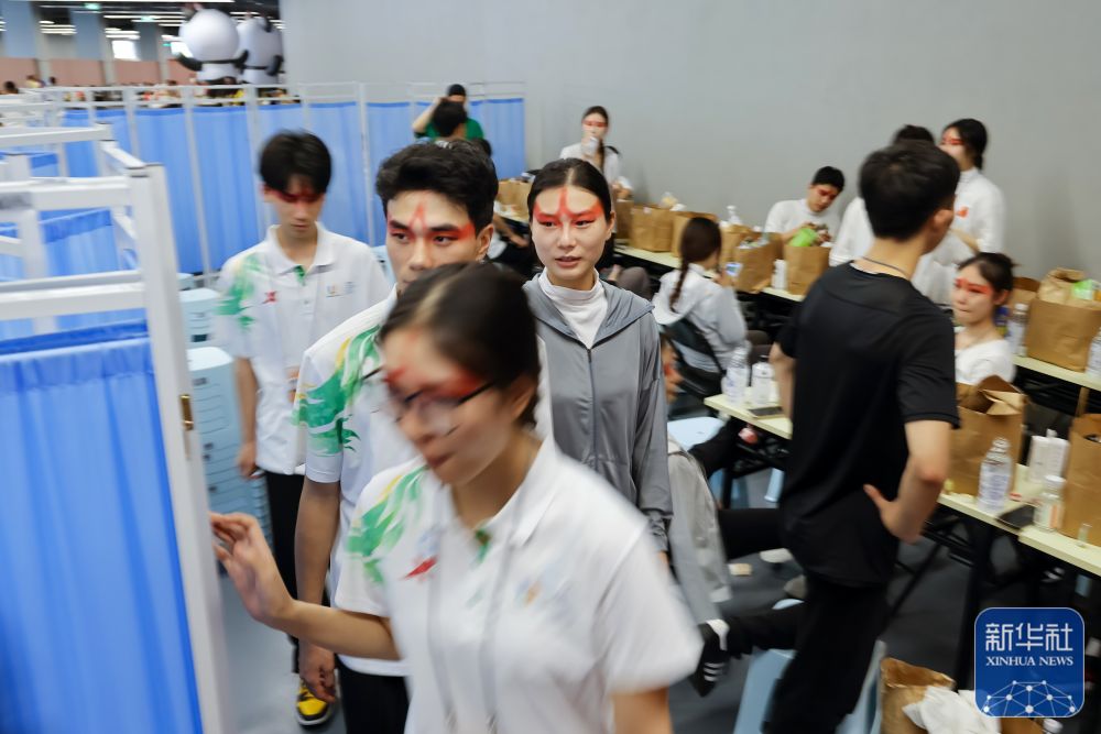 
上海肿瘤医院黄牛代挂号电话票贩子号贩子网上预约挂号,住院检查加快,成都大运会丨开幕式背后的故事——喜怒哀乐一张脸