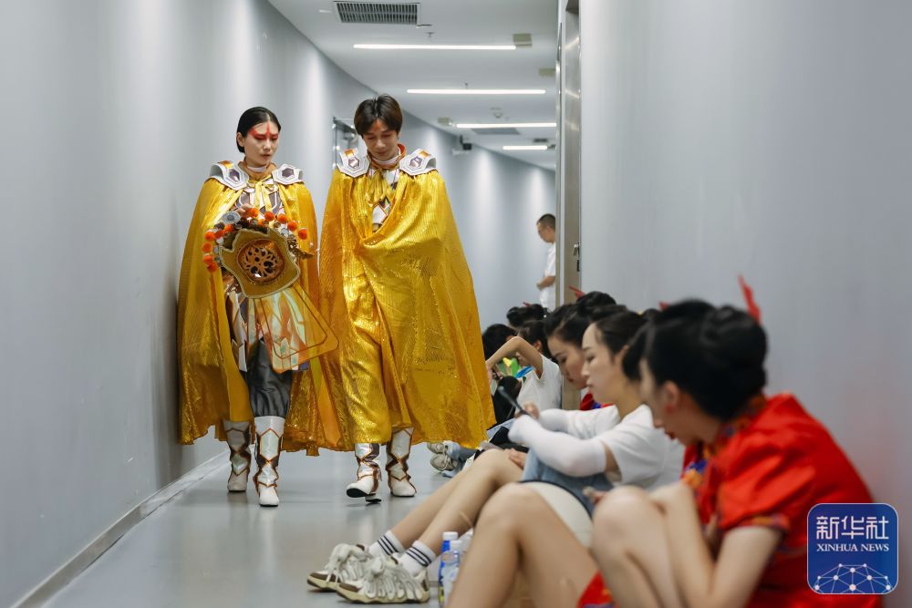 
上海肿瘤医院黄牛代挂号电话票贩子号贩子网上预约挂号,住院检查加快,成都大运会丨开幕式背后的故事——喜怒哀乐一张脸