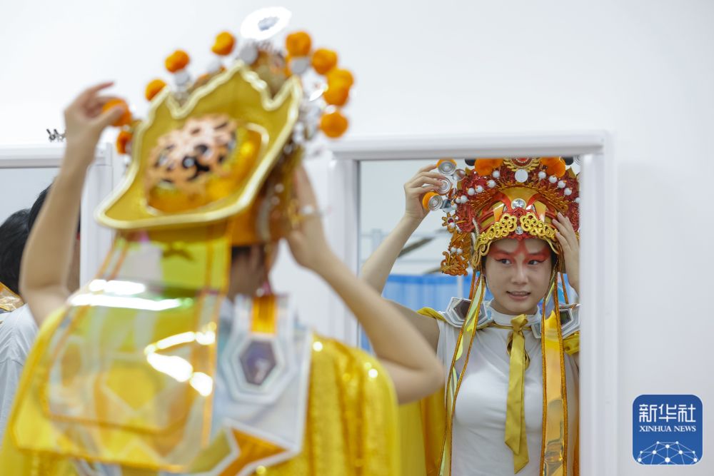 
上海肿瘤医院黄牛代挂号电话票贩子号贩子网上预约挂号,住院检查加快,成都大运会丨开幕式背后的故事——喜怒哀乐一张脸