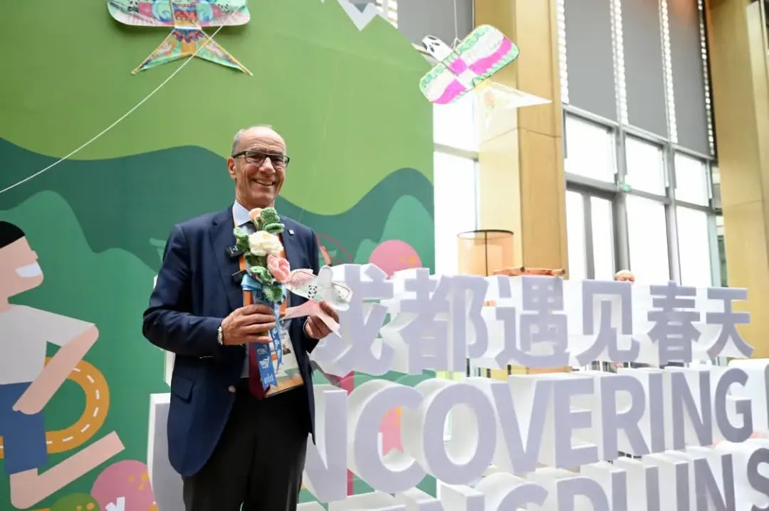 
南京各大医院黄牛代挂号电话票贩子号贩子网上预约挂号,住院检查加快,体视界·风华大运丨大运会首金故事多；成都大运会开幕式引发世界关注