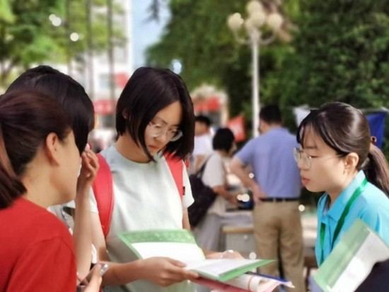 
广州各大医院黄牛代挂号电话票贩子号贩子网上预约挂号,住院检查加快,高考志愿填报，“提前出发”才能少走弯路
