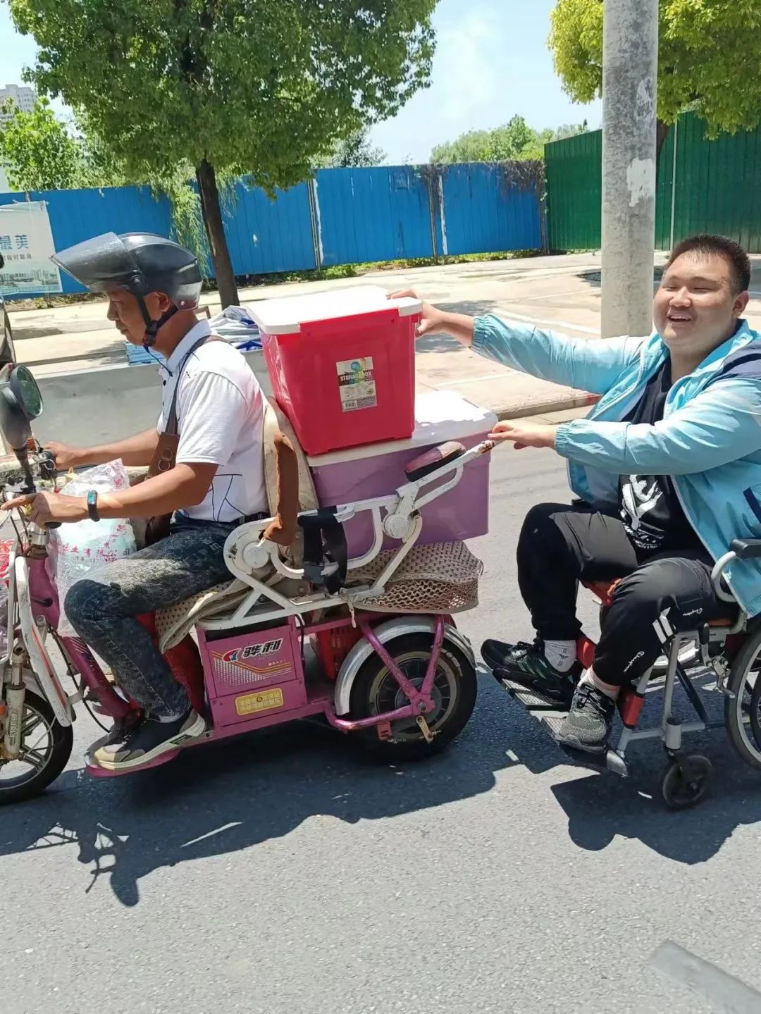 
杭州市三医院黄牛代挂号电话票贩子号贩子网上预约挂号,住院检查加快,“轮椅男孩”超一本线110分！他心仪的大学温暖回应