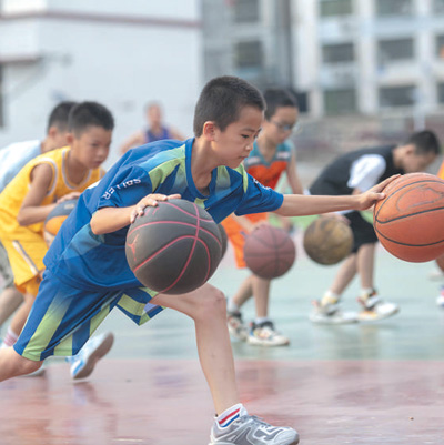 
广州儿童医院黄牛代挂号电话票贩子号贩子网上预约挂号,住院检查加快,特色暑假作业让孩子们大有收获（深聚焦）