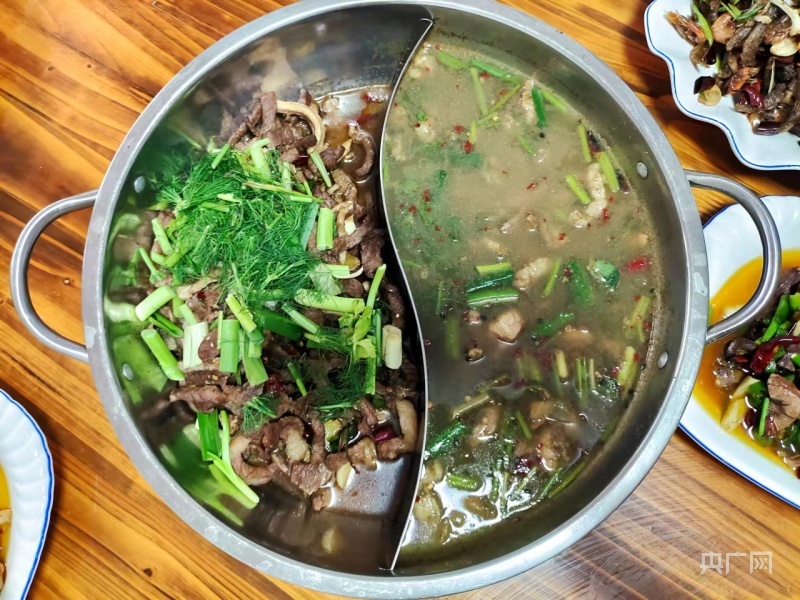 
北京世纪坛医院黄牛代挂号电话票贩子号贩子网上预约挂号,住院检查加快,解锁“村超”丨一颗足球引发的“超”字号产业潜力释放