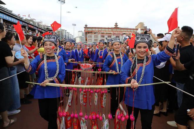 
广东省中医院黄牛代挂号电话票贩子号贩子网上预约挂号,住院检查加快,“村超”观察：一粒足球的力量