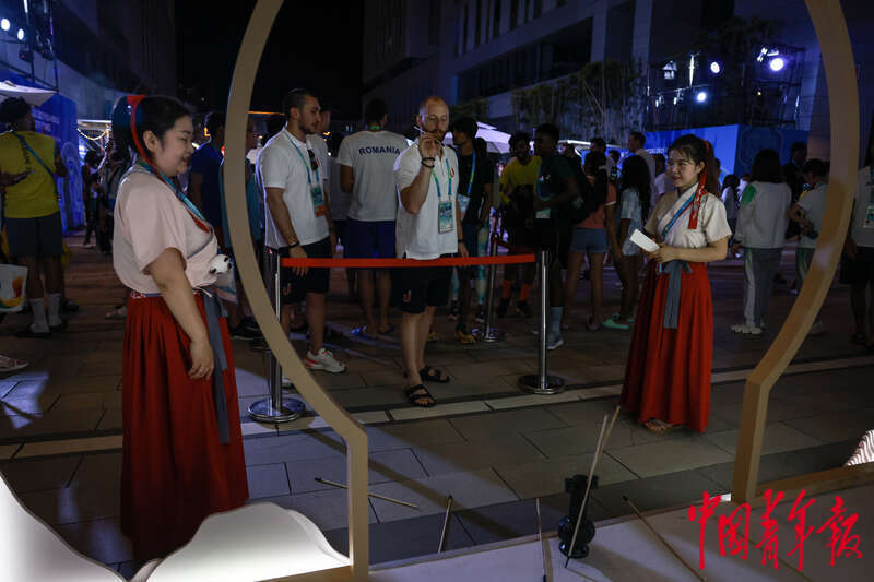 
北京积水潭医院黄牛代挂号电话票贩子号贩子网上预约挂号,住院检查加快,大运村运动员畅游中国风文化集市