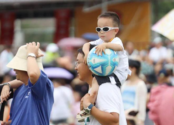
广东省中医院黄牛代挂号电话票贩子号贩子网上预约挂号,住院检查加快,“村超”观察：一粒足球的力量
