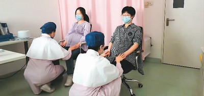 
二龙路肛肠医院黄牛代挂号电话票贩子号贩子网上预约挂号,住院检查加快,用芳香呵护患者 以人文加强护理（健康中国 奋发有为）