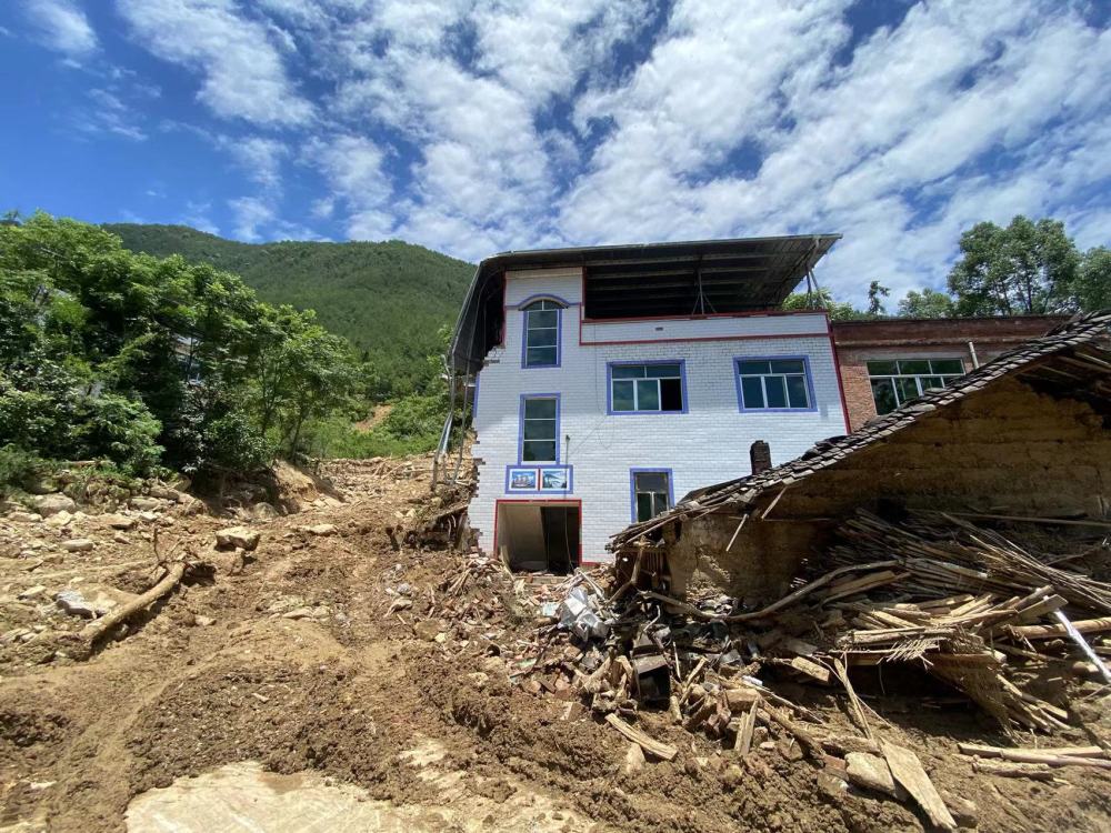 
北医三院黄牛代挂号电话票贩子号贩子网上预约挂号,住院检查加快,新华全媒+|一刻不停搜救 一丝不苟“备战”——重庆万州“7.4”洪涝地质灾害救援一线直击