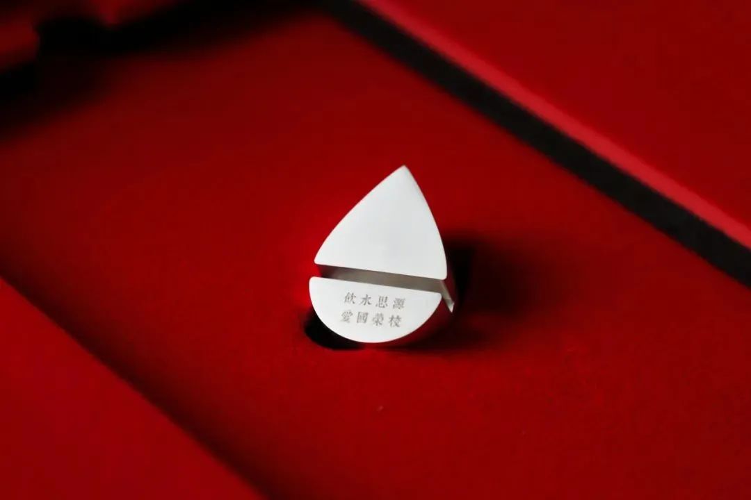 
中国人民解放军总医院黄牛代挂号电话票贩子号贩子网上预约挂号,住院检查加快,一滴水、一碗面、日月山河、一抹星空…热搜上的录取通知书都在这里！