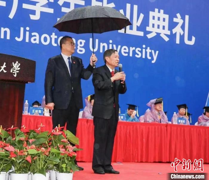 
北京大学第六医院黄牛代挂号电话票贩子号贩子网上预约挂号,住院检查加快,中国高校“最后一课”：“细枝末节”折射人文温情