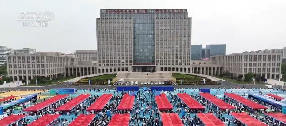 
北京世纪坛医院黄牛代挂号电话票贩子号贩子网上预约挂号,住院检查加快,政策“礼包”精准发力 实现企业和人才的“双向奔赴”