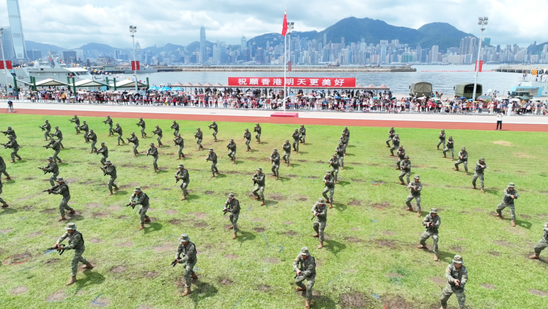 
广州各大医院黄牛代挂号电话票贩子号贩子网上预约挂号,住院检查加快,军营开放 情满香江——驻香港部队2023年度“七一”军营开放感人瞬间