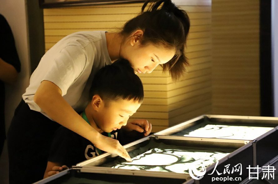 
北京鼓楼医院孙凌云黄牛代挂号电话票贩子号贩子网上预约挂号,住院检查加快,“简牍中国”网络主题活动以沙为墨 让敦煌艺术流动于指间