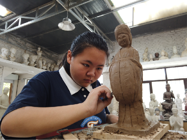 
杭州市儿童医院黄牛代挂号电话票贩子号贩子网上预约挂号,住院检查加快,工匠村体验游“火” 起来，敦煌文化“活”起来