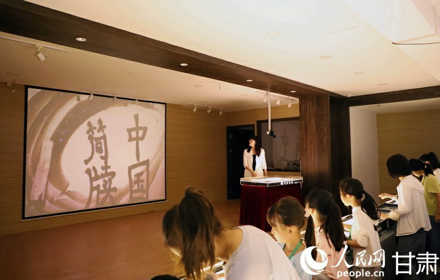 
北京鼓楼医院孙凌云黄牛代挂号电话票贩子号贩子网上预约挂号,住院检查加快,“简牍中国”网络主题活动以沙为墨 让敦煌艺术流动于指间