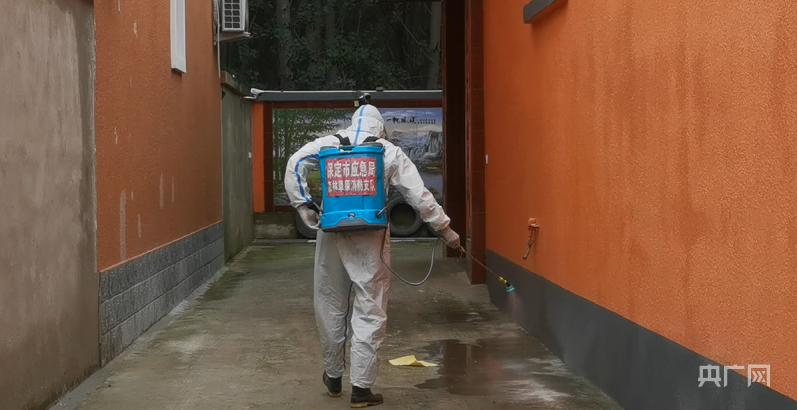 
北医六院黄牛代挂号电话票贩子号贩子网上预约挂号,住院检查加快,涿州灾后重建“进行时” 消杀防疫刻不容缓